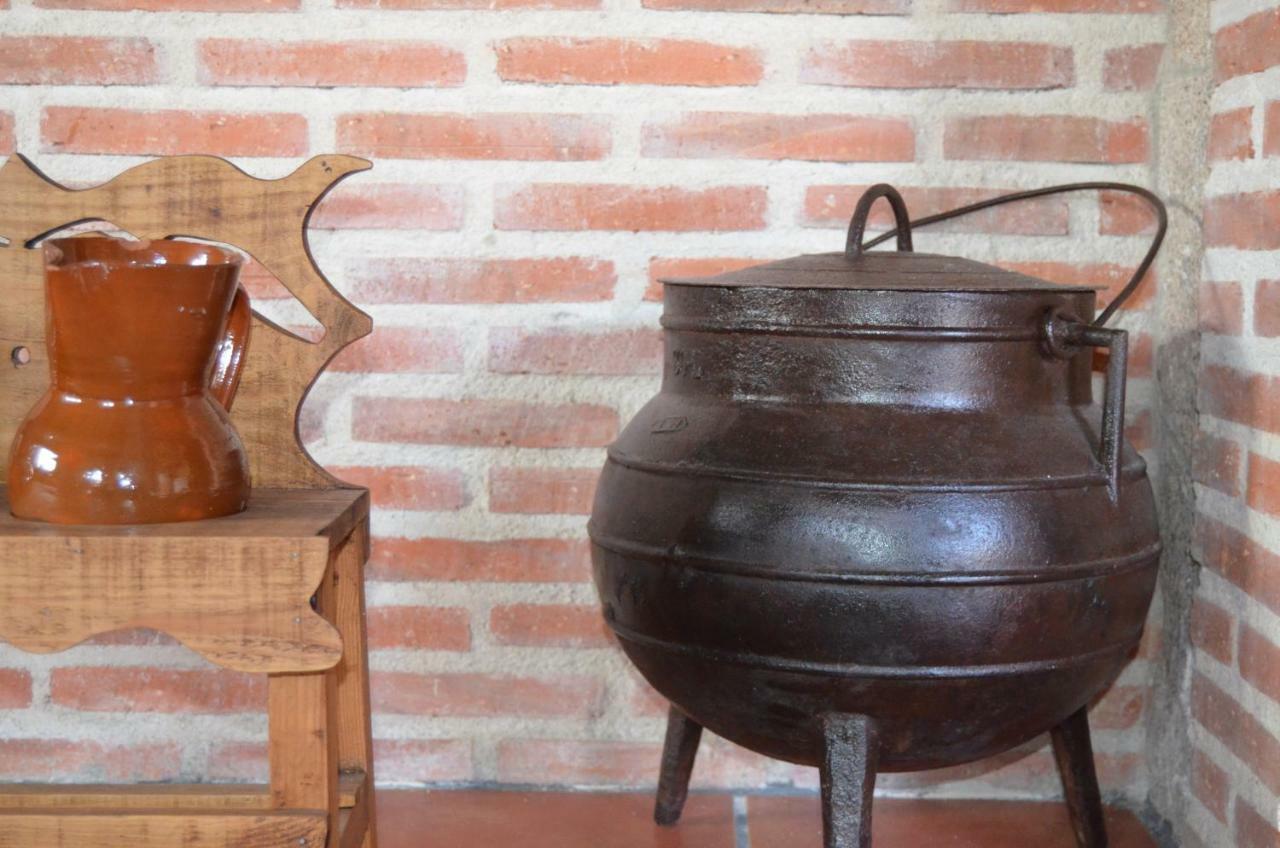 Casa Rural La Gabina Munogalindo ภายนอก รูปภาพ